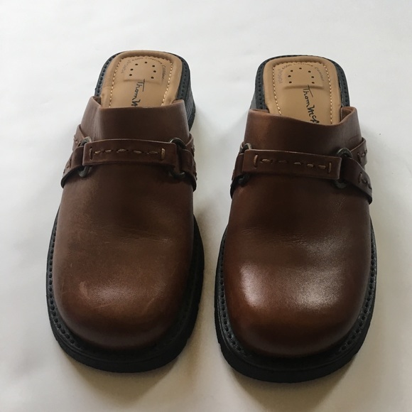 thom mcan clogs